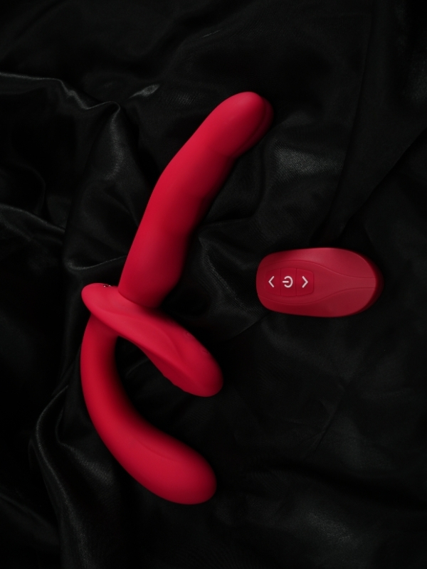 L-Join Strapless Vibratör – 10 Farklı Titreşim Modu, Uzaktan Kumandalı, Şarjlı G Nokta Uyarıcılı Tasarım